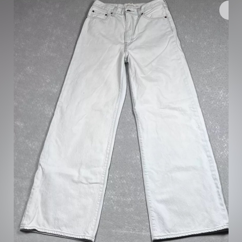 Levi’s Ribcage wide leg jeans size 29